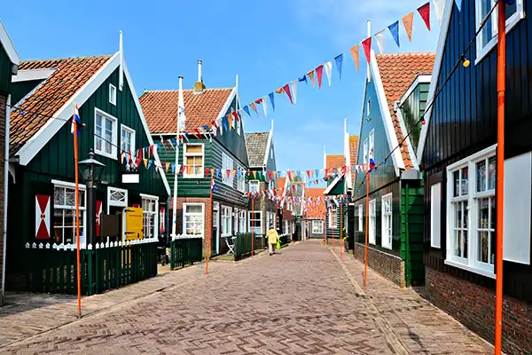 marken en volendam